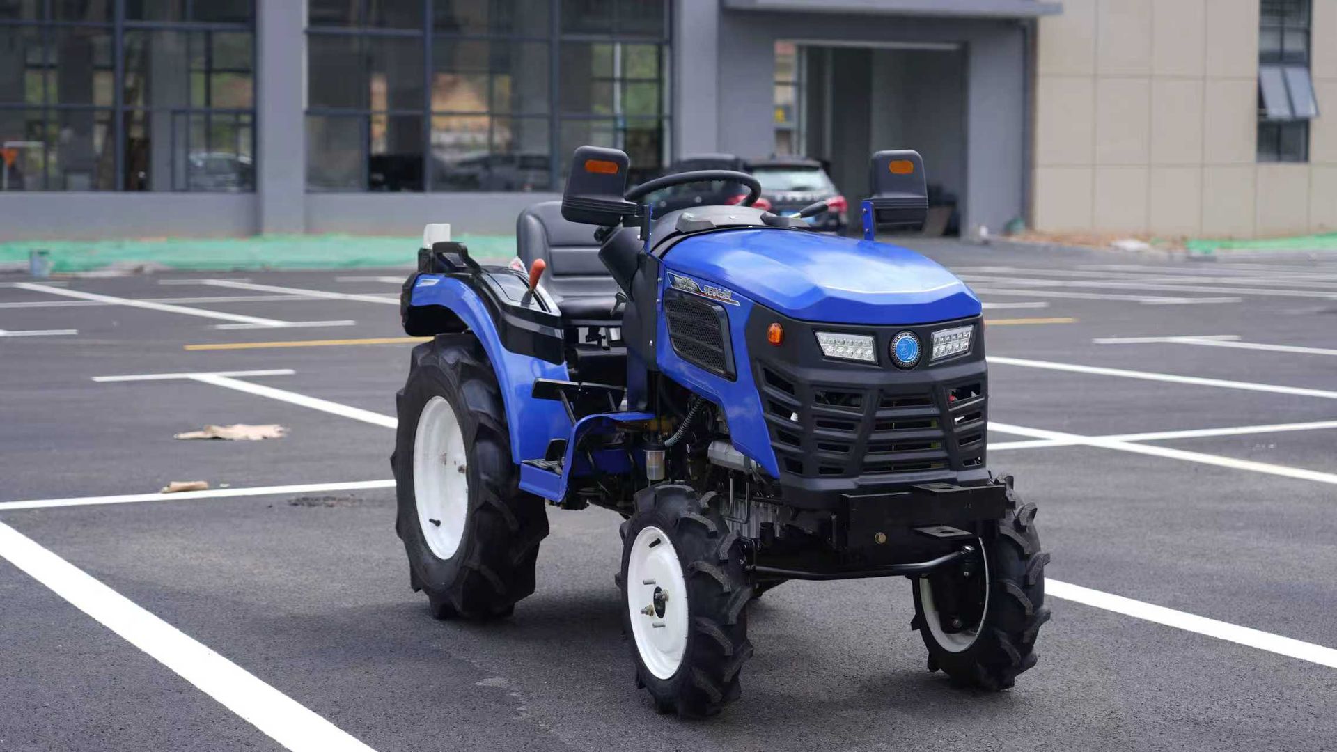 MIPPS mali traktor